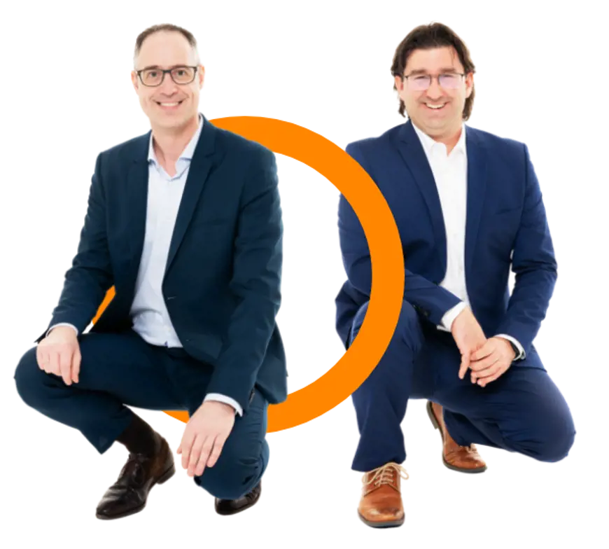 Een foto van Dominique Verweij en John-Paul Straver met een oranje cirkel.